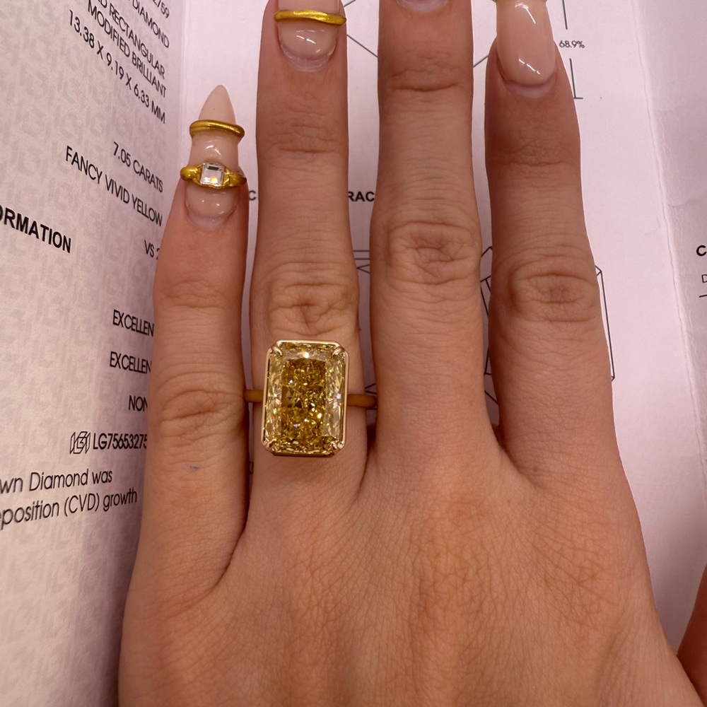 7.05 carat fancy vivid yellow VS2 radiant lab grown diamond engagement ring - Picture 10 of 12